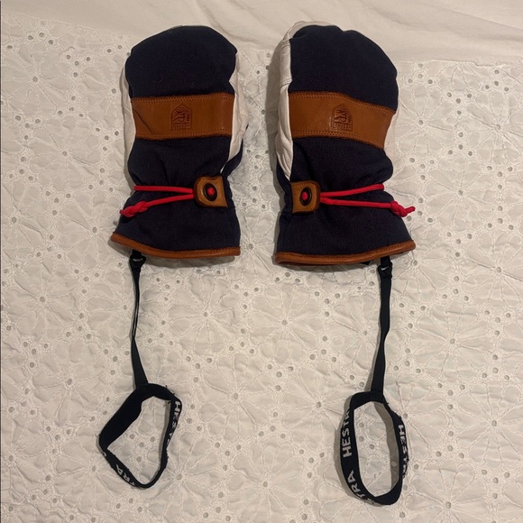 Hestra Voss Ski Mittens - Picture 7 of 11